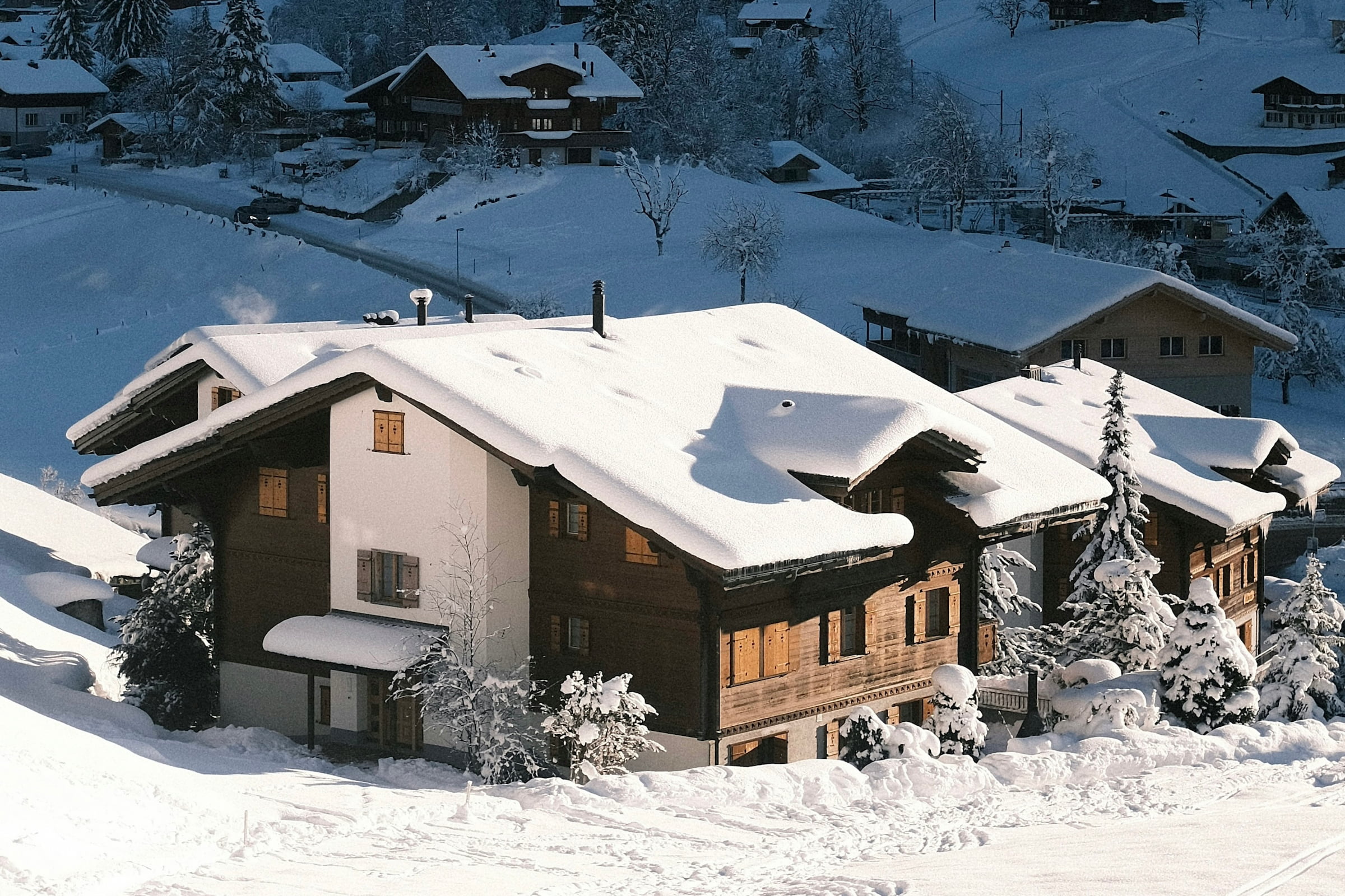 burisport_grindelwald_unsplash_winter_house.jpg